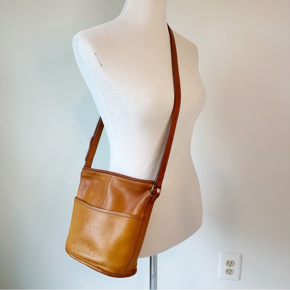 Flawed Coach Vintage Bleecker Leather Bucket Bag Small in Honey No. 4070 - Picture 2 of 16
